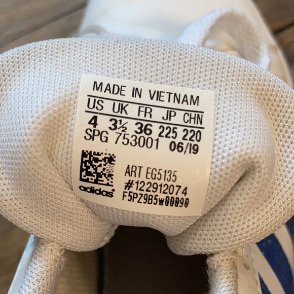 Blue adidas - Picture 5 of 5